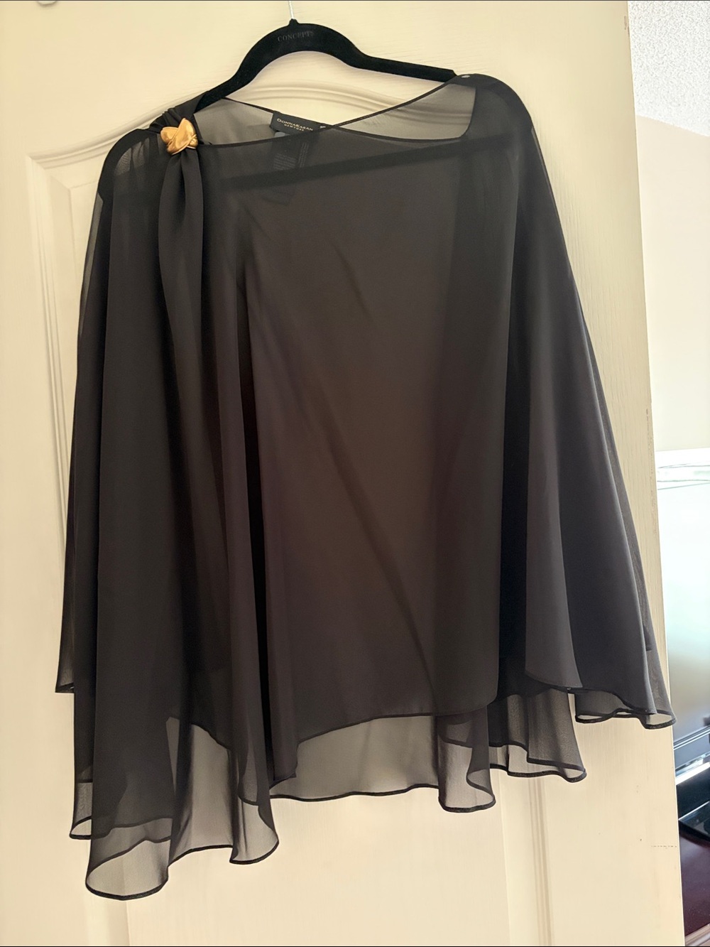 Donna Karan ladies,  Black Chiffon Shawl /Wrap. NEW